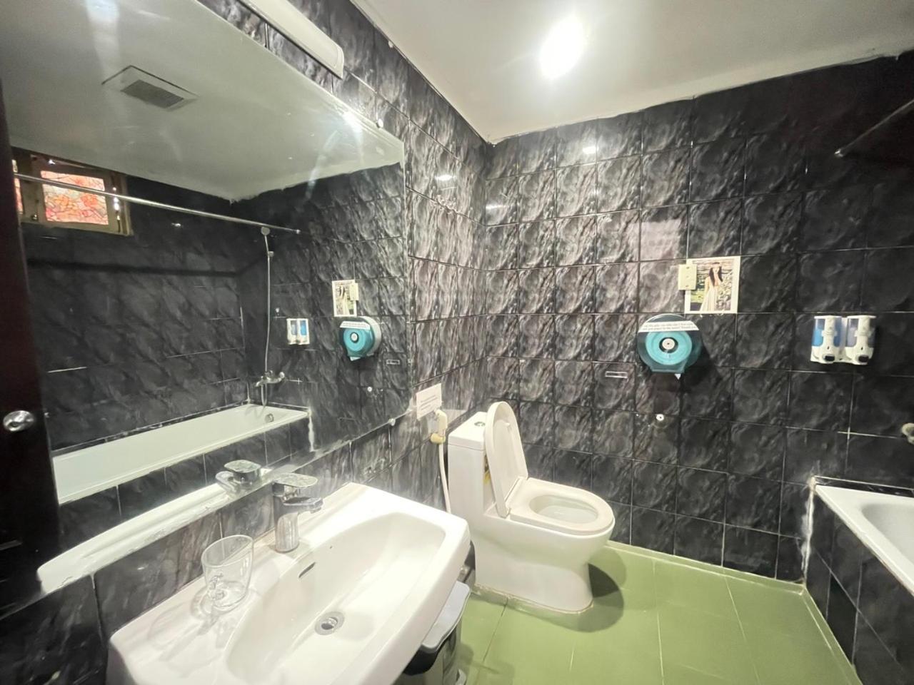 Il Divo Hostel & Spa Hanoi Exterior foto
